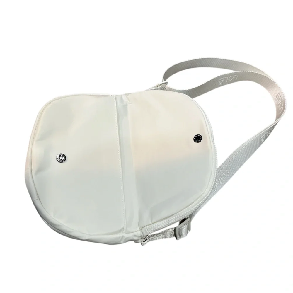 Lole Crossbody Bag White - Picture 11 of 16